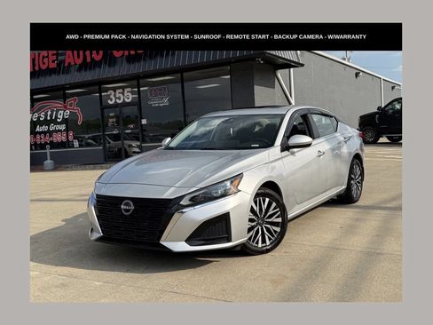Used 2023 Nissan Altima 2.5 SV w/ SV Premium Package AWD/4WD image 1