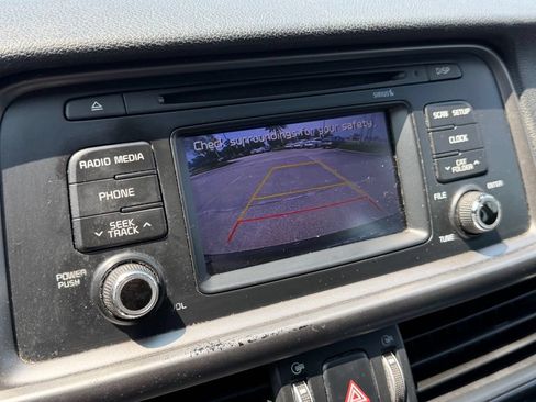 Used 2017 Kia Optima LX FWD image 21