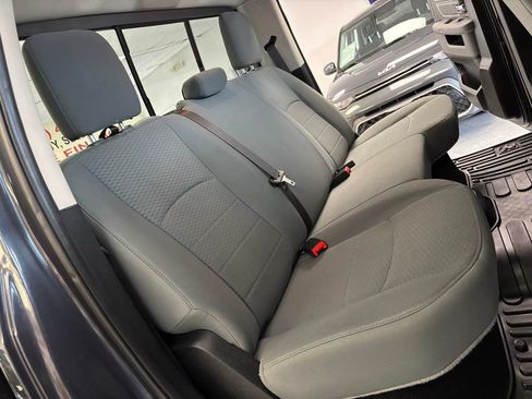 Used 2018 RAM 1500 Classic SLT AWD/4WD image 23