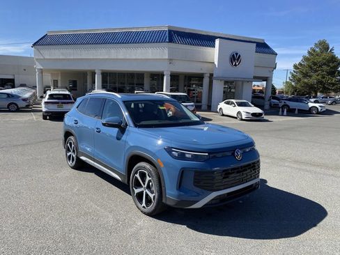 New 2026 Volkswagen Tiguan SE AWD/4WD image 41