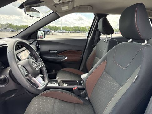 Used 2024 Nissan Kicks SR FWD image 13