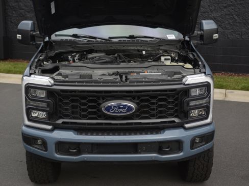 Used 2023 Ford F250 Lariat w/ Lariat Ultimate Package AWD/4WD image 39