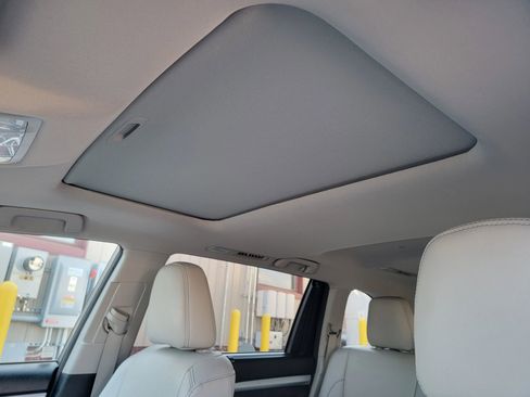 Used 2018 Toyota Highlander XLE image 25