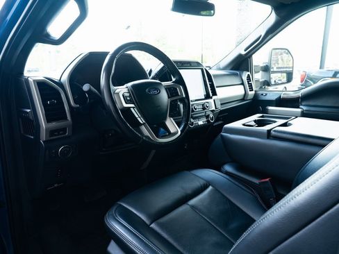 Used 2022 Ford F350 Lariat w/ Chrome Package image 19