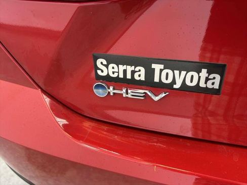 Used 2025 Toyota Camry LE FWD image 10
