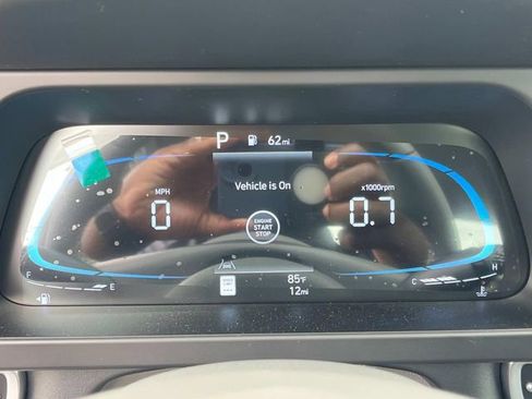 Used 2025 Hyundai Elantra Sport image 32