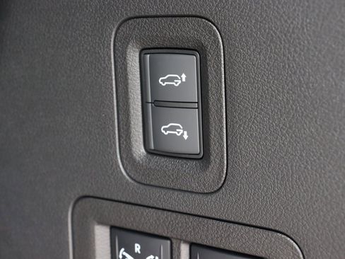 Certified 2025 INFINITI QX80 Luxe image 11