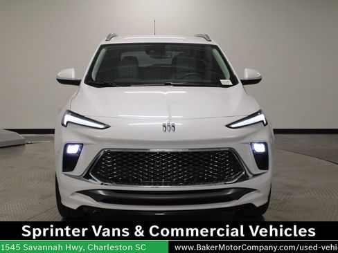 Used 2025 Buick Encore GX Avenir w/ Avenir Convenience Package FWD image 10