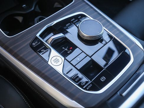 Certified 2025 BMW X5 xDrive40i w/ M Sport Package image 16