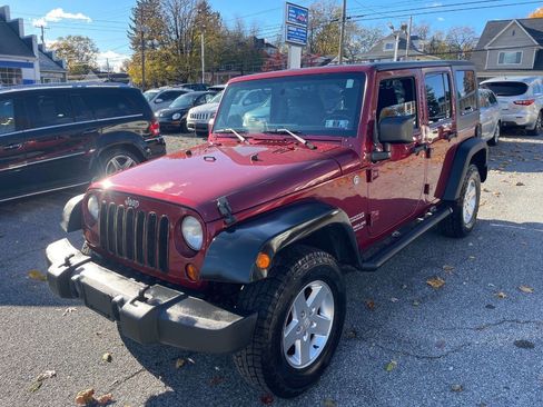 Used 2013 Jeep Wrangler Unlimited Sport image 2