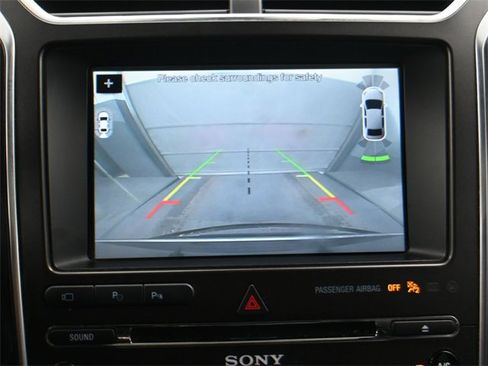 Used 2018 Ford Explorer Limited w/ Equipment Group 301A image 18