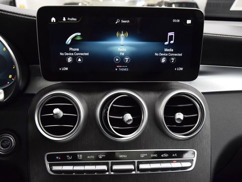 Used 2023 Mercedes-Benz GLC 300 4MATIC Coupe image 26