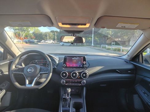 Used 2024 Nissan Sentra SV FWD image 12