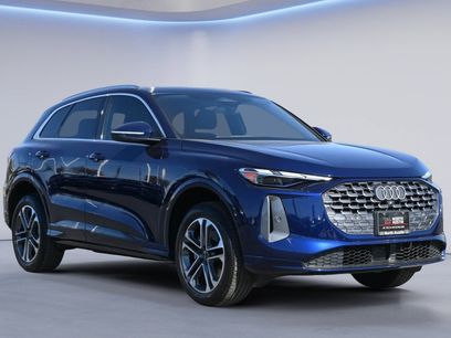 Used 2025 Audi Q5 Premium w/ Convenience Package