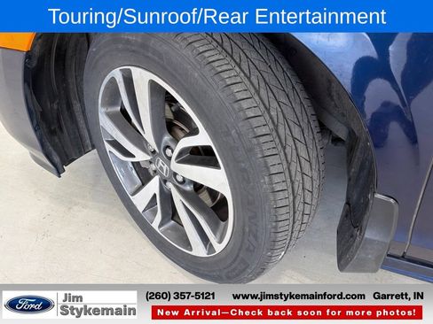 Used 2024 Honda Odyssey Touring image 2