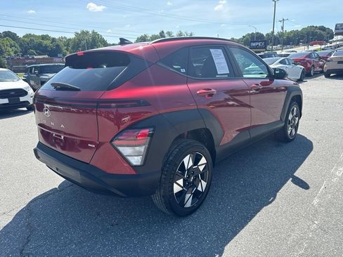 Used 2024 Hyundai Kona SEL AWD/4WD image 3