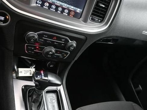 Used 2022 Dodge Charger SXT w/ Blacktop Package AWD/4WD image 21