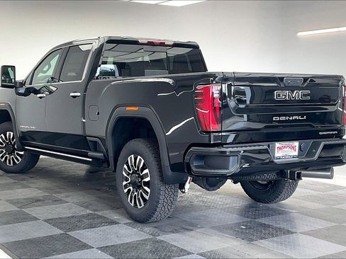New 2026 GMC Sierra 2500 Denali Ultimate w/ Max Trailering Package AWD/4WD image 2