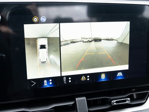 New 2026 Chevrolet Equinox LT w/ Convenience Package II image 4