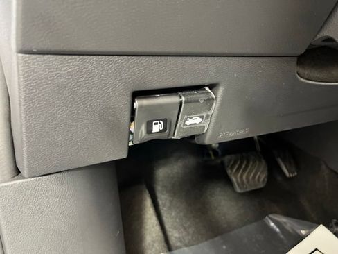 Certified 2025 Nissan Versa SV w/ Trunk Package FWD image 30