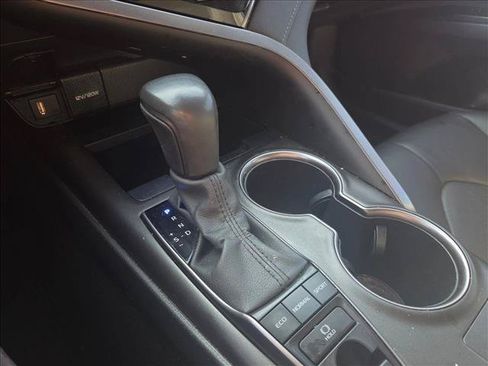 Used 2024 Toyota Camry XSE FWD image 12