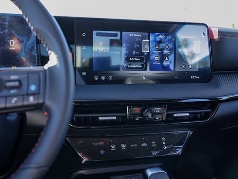 New 2026 Nissan Kicks SR image 26