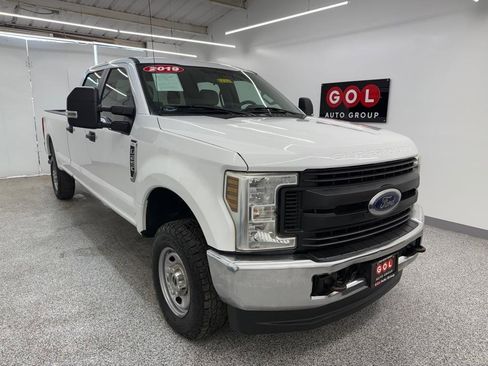 Used 2019 Ford F250 XL w/ Power Equipment Group AWD/4WD image 2