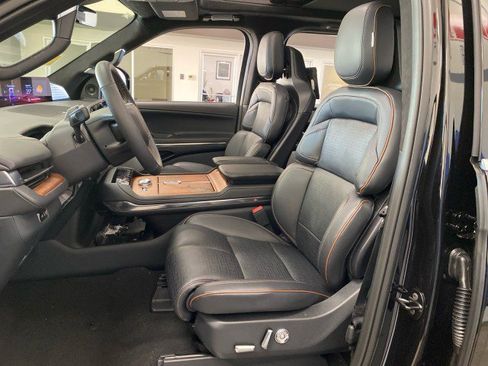 New 2025 Lincoln Navigator Black Label image 21