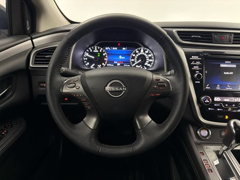 Used 2024 Nissan Murano SV w/ SV Midnight Edition Package image 17