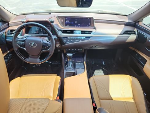 Used 2020 Lexus ES 350 Ultra Luxury w/ Accessory Package 2 FWD image 12