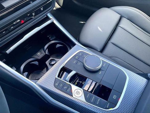 Used 2025 BMW 330i Sedan RWD image 15