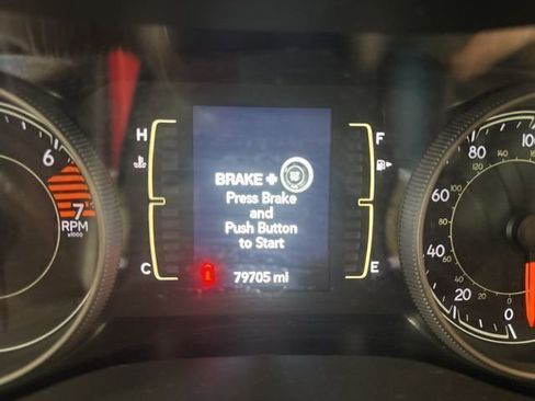 Used 2021 Jeep Cherokee Latitude Plus image 13