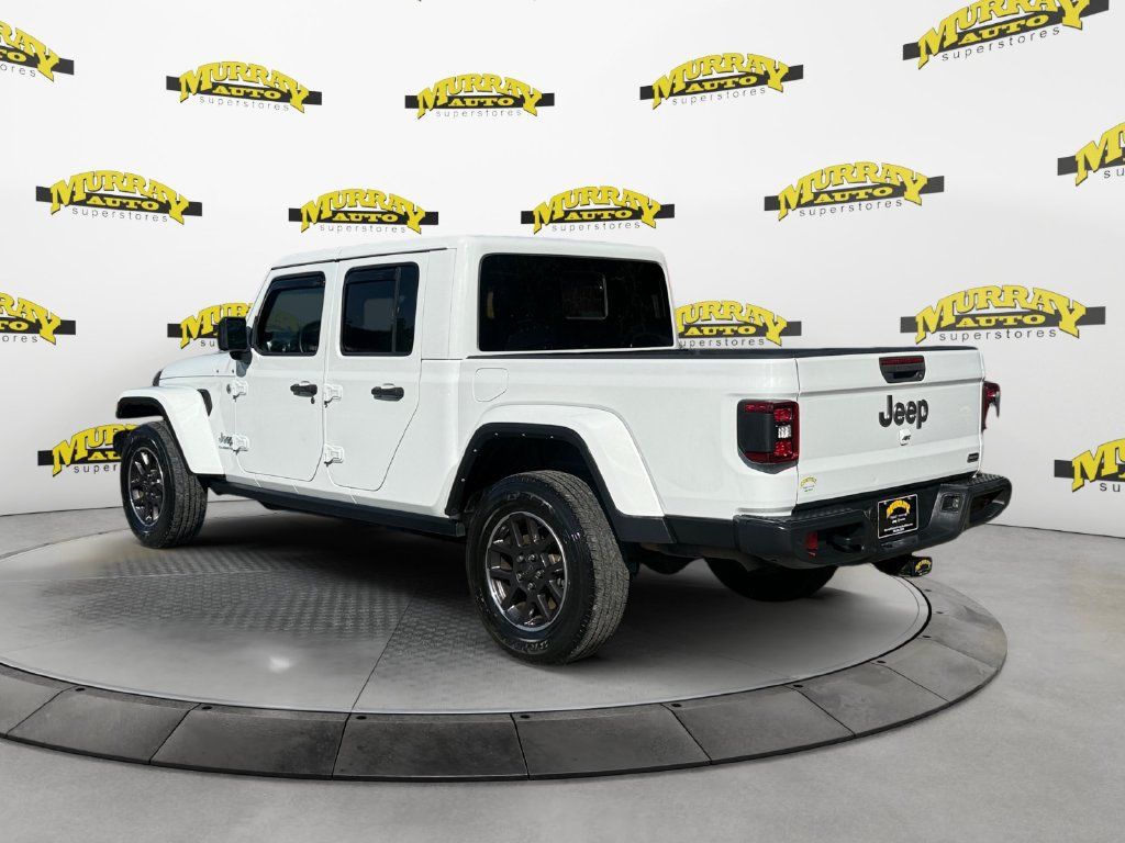 Used 2022 Jeep Gladiator Overland w/ LED Lighting Group AWD/4WD image 3