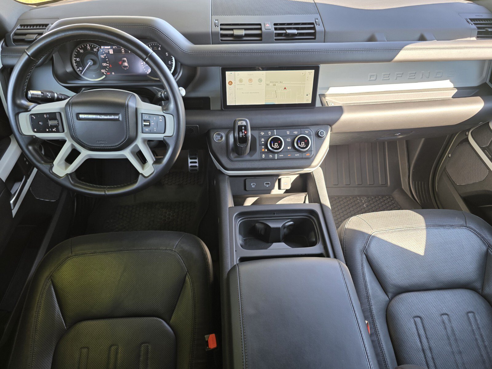 Certified 2022 Land Rover Defender 110 X-Dynamic HSE AWD/4WD image 4