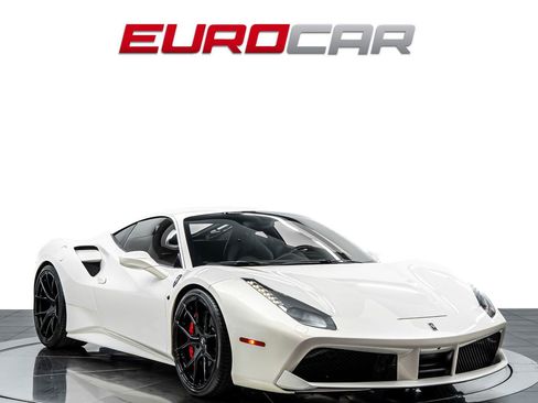 Used 2017 Ferrari 488 GTB RWD image 7