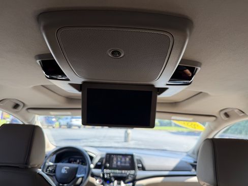 Used 2022 Honda Odyssey Elite image 16