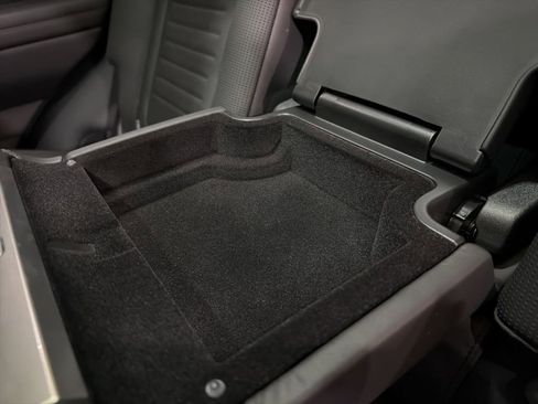 Used 2024 Land Rover Range Rover Sport image 37