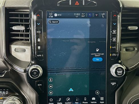 Used 2022 RAM 1500 Limited w/ Body Color Bumper Group image 22