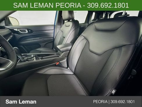 New 2026 Jeep Compass Latitude AWD/4WD image 17