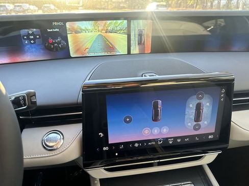 New 2026 Lincoln Nautilus Reserve image 17