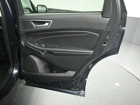 Certified 2024 Ford Edge Titanium image 28