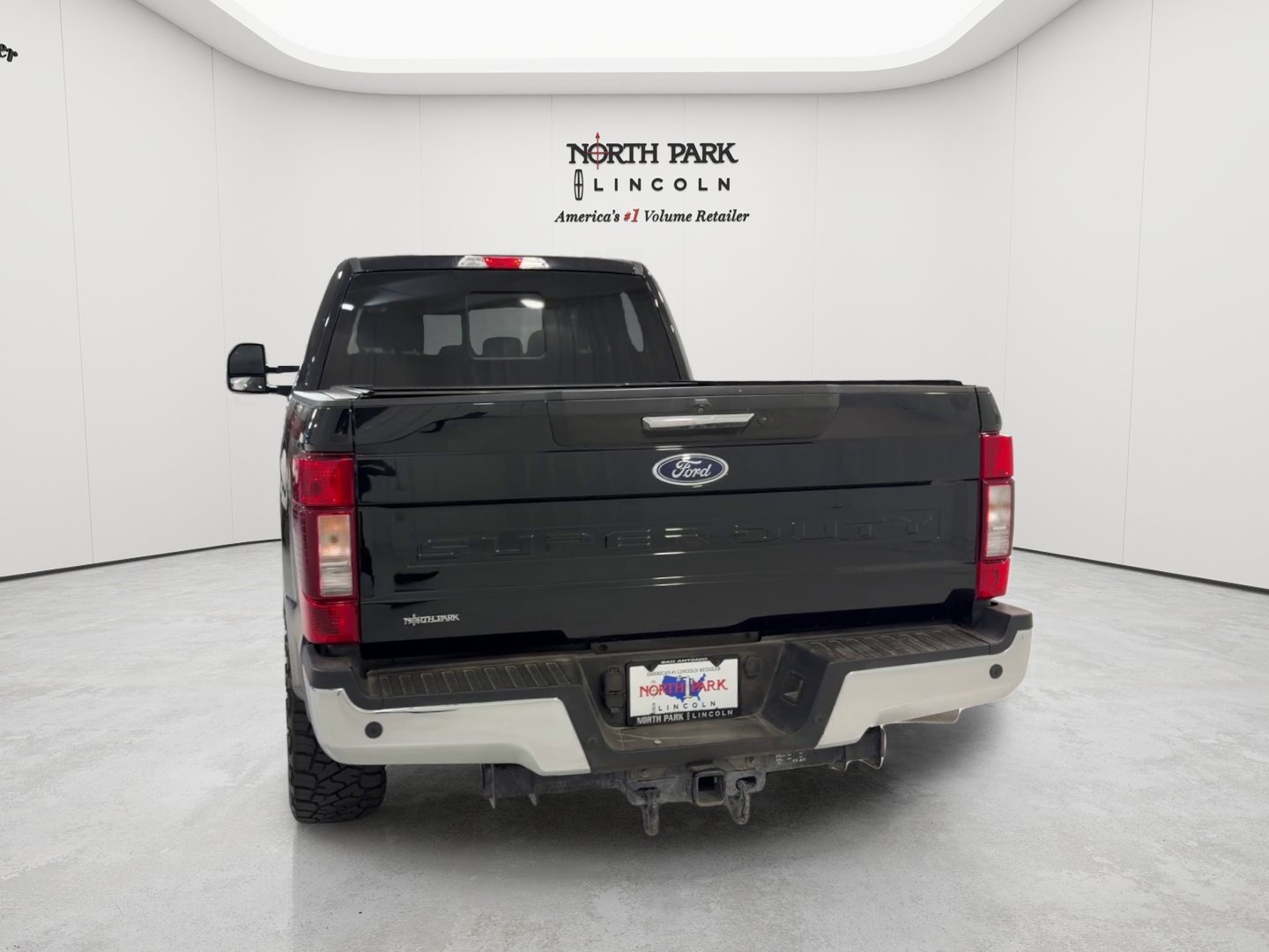Used 2021 Ford F250 Lariat w/ FX4 Off-Road Package AWD/4WD image 4