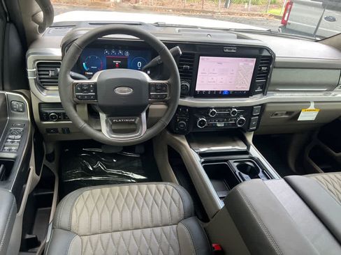 New 2026 Ford F350 Platinum w/ Platinum Plus Package AWD/4WD image 18