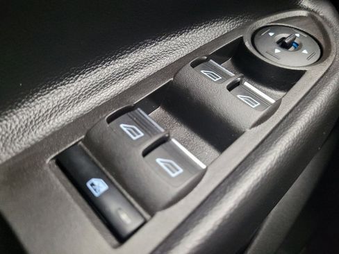 Used 2019 Ford Escape SE image 27