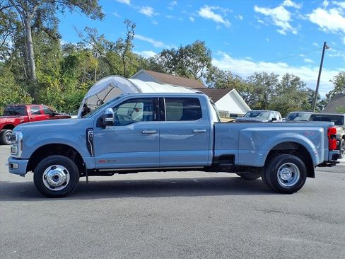 Used 2024 Ford F350 Limited w/ FX4 Off-Road Package image 4