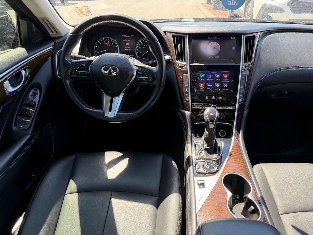 Used 2018 INFINITI Q50 Luxe RWD image 19