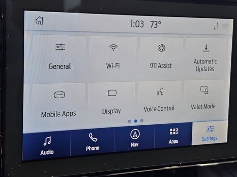 Used 2022 Ford Explorer XLT w/ Equipment Group 202A image 6