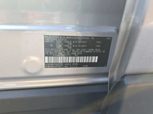 Used 2023 Toyota RAV4 LE image 34