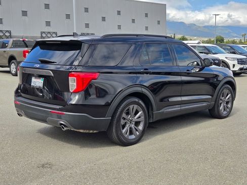 Certified 2022 Ford Explorer XLT w/ Equipment Group 202A RWD image 6