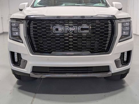 Used 2024 GMC Yukon Denali Ultimate image 2